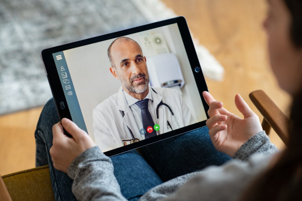 Common workflow challenges in large healthcare organizations and how to solve them